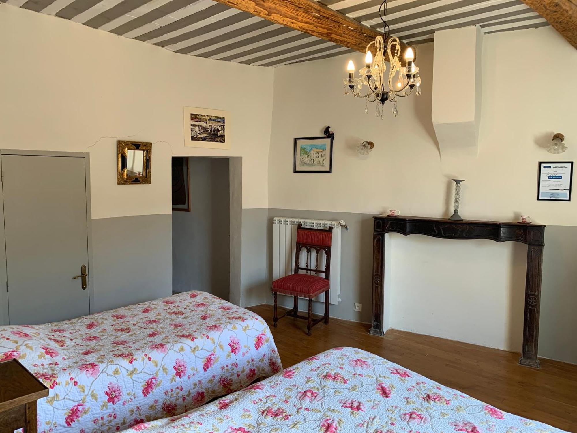 La Sarrasine Hotell Villes-sur-Auzon Eksteriør bilde